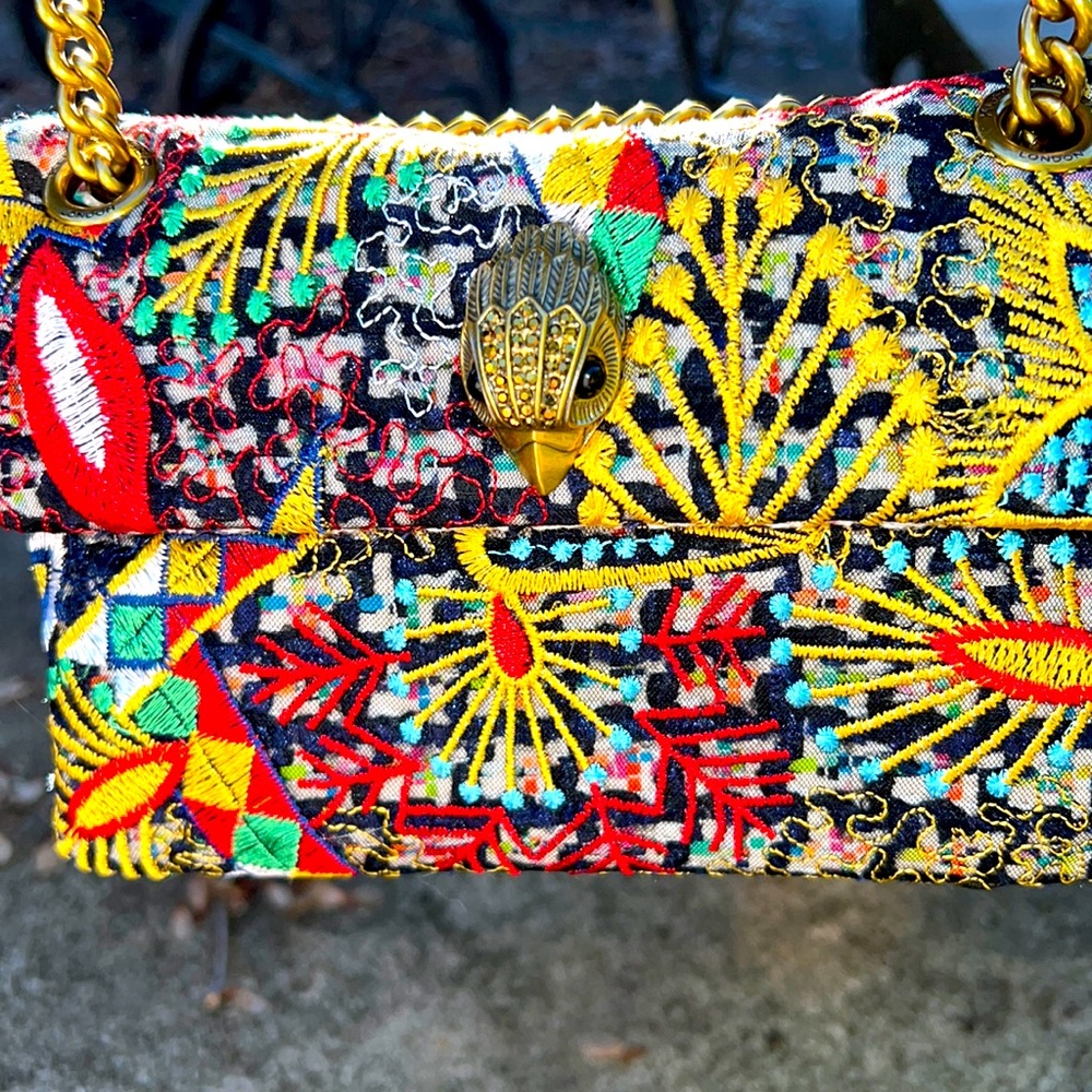 KURT GEIGER “The Kensington” which can be worn as a hand, shoulder & crossbody